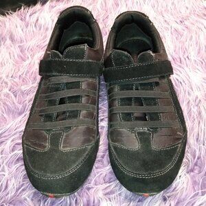 Women's sneakers